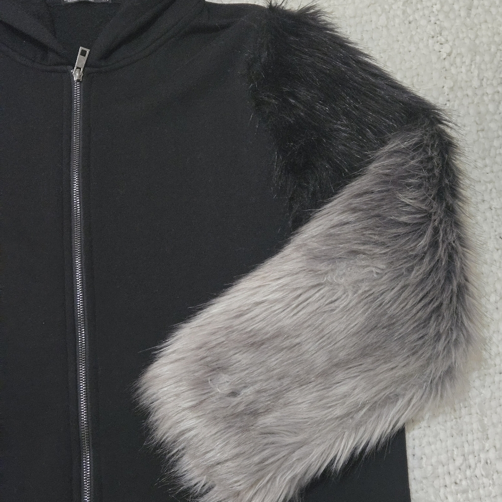 ZARA Black Zippered Hoodie Sweater Black Gray Ombre Faux Fur Sleeves Medium - Picture 10 of 15